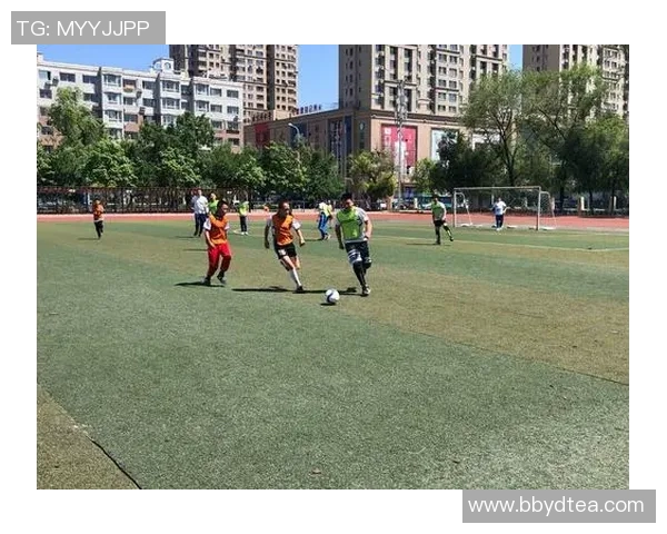 厦门足球球星崛起之路：从草根到职业赛场的辉煌历程